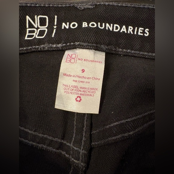 Women’s NoBo Black Distressed Jeans - Picture 6 of 6